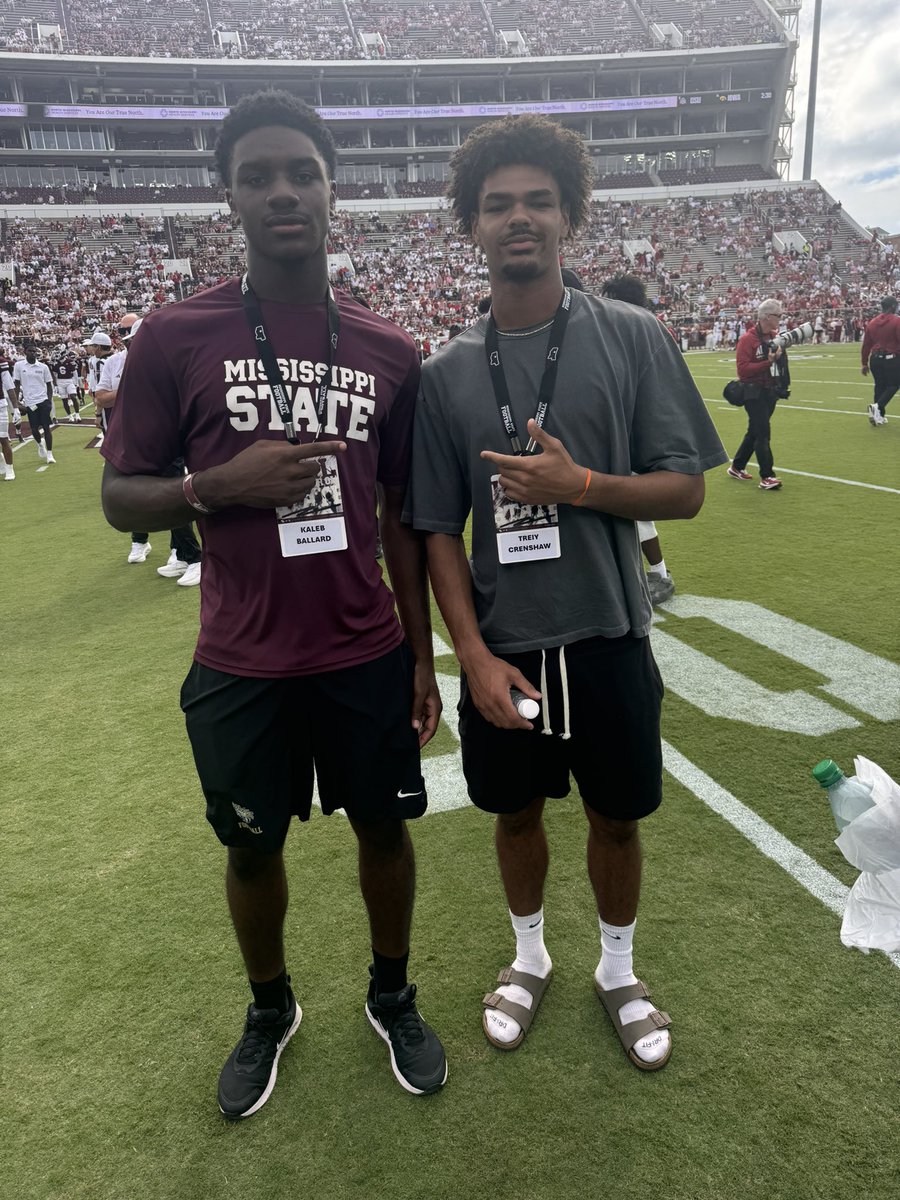 TreiyCrenshaw6's tweet photo. Always a good time in Starkville 🤝 Big time atmosphere today!! 🔥 
Hail State🐶
@SouthWaltonFB @CoachTyBrooks @ChadSimmons_ @PrepRedzoneFL @NP_Florida @ZBlostein247 @adamgorney @mlevensonfb @CoachPMonty @CoachUno1 @CoachDLindsey @KalebBallard28 @Coach_Leb https://t.co/u70NcjEuLD