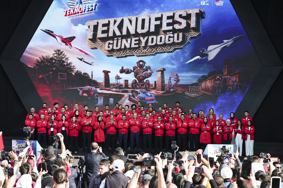 Selcuk's tweet photo. Artık Şanlıurfa'nın TEKNOFEST'i de meşhur... 🙂🚀

#TeknofestGüneydoğu

Şanlıurfa is now famous for its TEKNOFEST, too... 🙂🚀

#TeknofestSoutheast https://t.co/dxFRNuAUY2