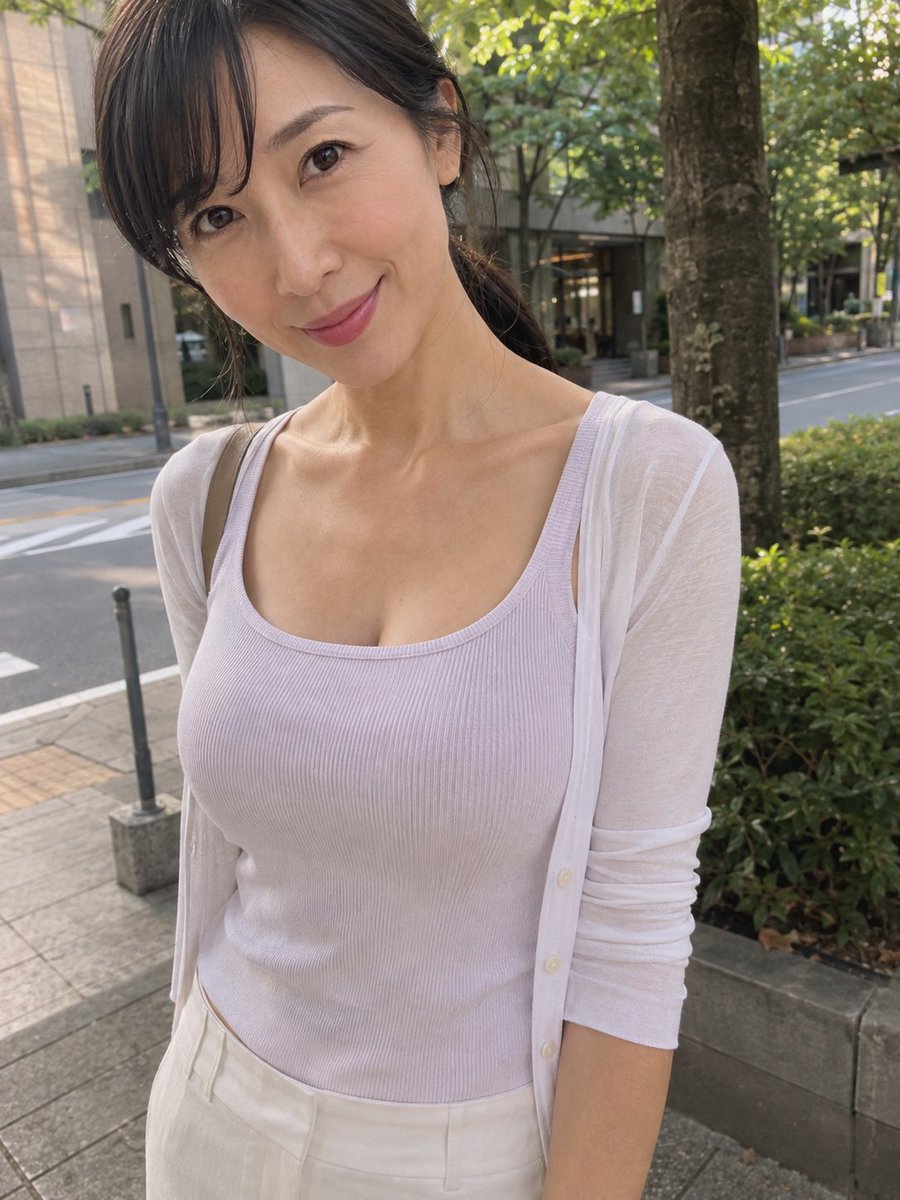 Ghost_Rider7766's tweet photo. バツイチ45さい
(昭和56年生まれ)です。

ババアになってしまったので
多くは求めません。

優しく、1日だけ愛してくれる
同年代か年上のおじさま会いたい。 https://t.co/WkY4QJOMi6