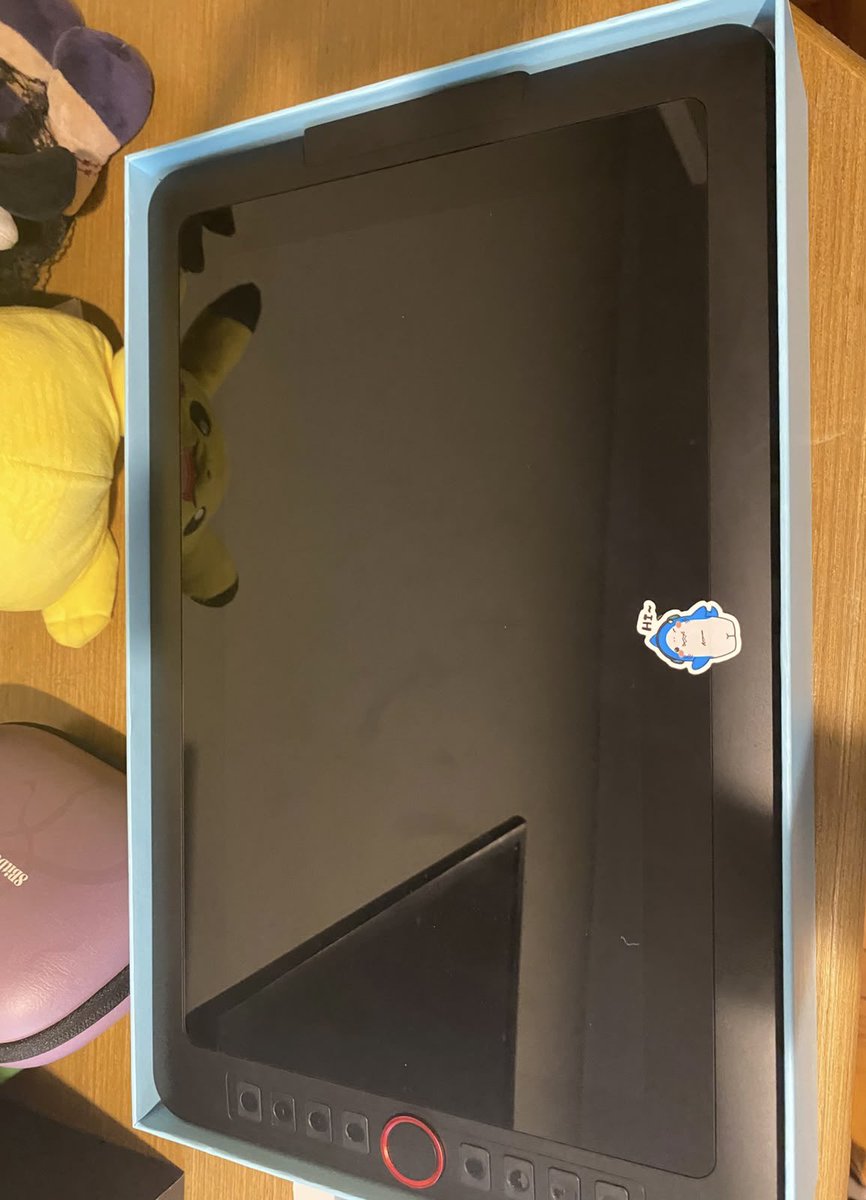 lexieesz_'s tweet photo. Meu namorado ta vendendo a mesa dele, ta novinha pouco tempo de uso 
Qqr coisa pode mandar dm! 

R$2.200 + frete
4~5 meses de uso
acompanha todos os cabos originais em suas caixas

regras:
- Infelizmente não aceito trocas, preciso do dinheiro pra resolver problemas financeiros
- ⁠75% do pagamento antes do envio
Vem o suporte de inox junto, envio vídeo dm