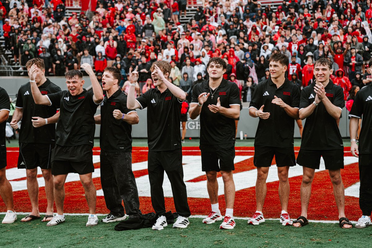 PackWrestle's tweet photo. All smiles even on a rainy game day 😁

#PackMentality https://t.co/DtHubn3F9K