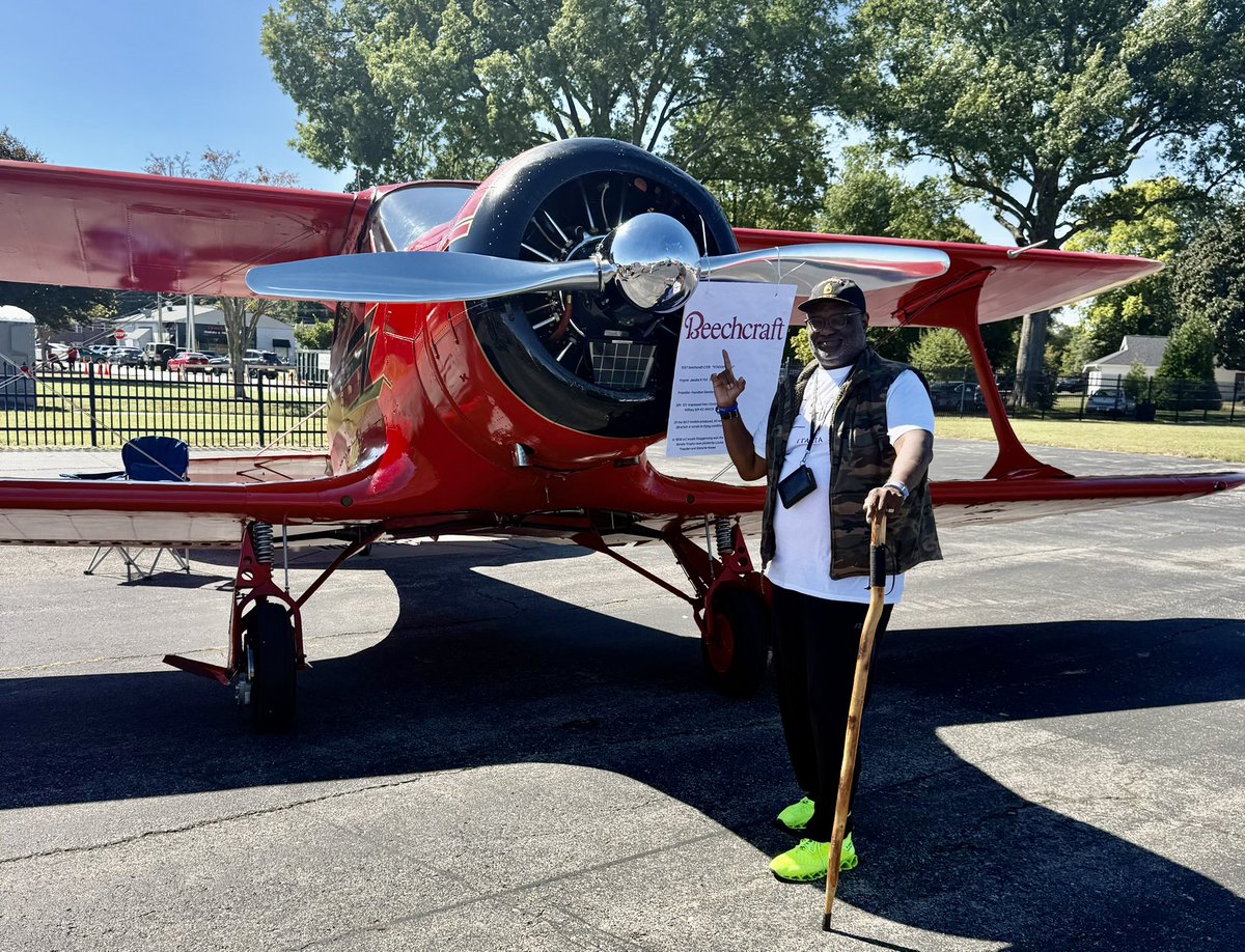 NotFma's tweet photo. Louisville Kentucky Bowman Field Air Show / Car Festival 2026 

Our 30th Anniversary Celebration Week

Met also Anniversaries celebrators https://t.co/5WIOWFRYav