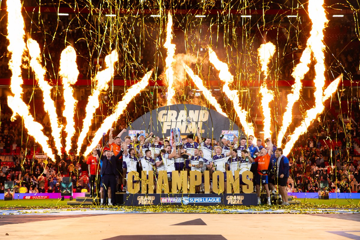 WTrinityRL's tweet photo. ⚫️⚪️ into 🔴⚪️🔵

Your 2026 Super League Champions!!

#UpTheTrin https://t.co/mEXfcLBHh9