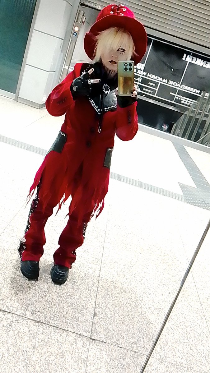 Chara_lv20's tweet photo. RUKIさんのコスプレ 🖤❤️
大好きな衣装を自分なりに再現しました。
ずっと憧れの存在です。

#theGazettE #RUKI #コスプレ #V系 #ヴィジュアル系 https://t.co/pYLpyAeI1y