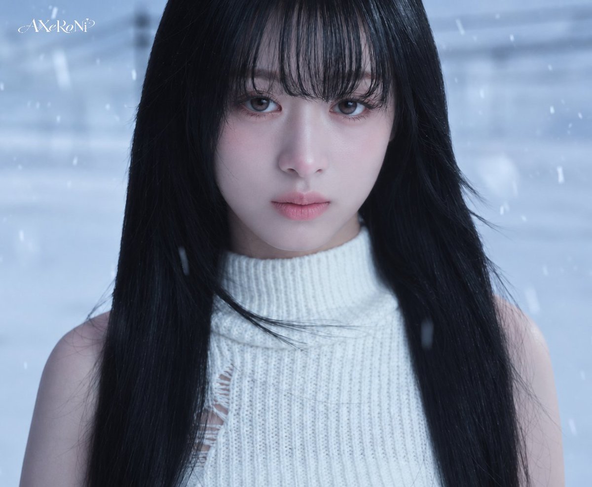 AXeRoNi's tweet photo. Supa Dupa Luv winter aesthetic ❄️🤍
#AHYEON #BABYMONSTER https://t.co/xazW1dPLAZ