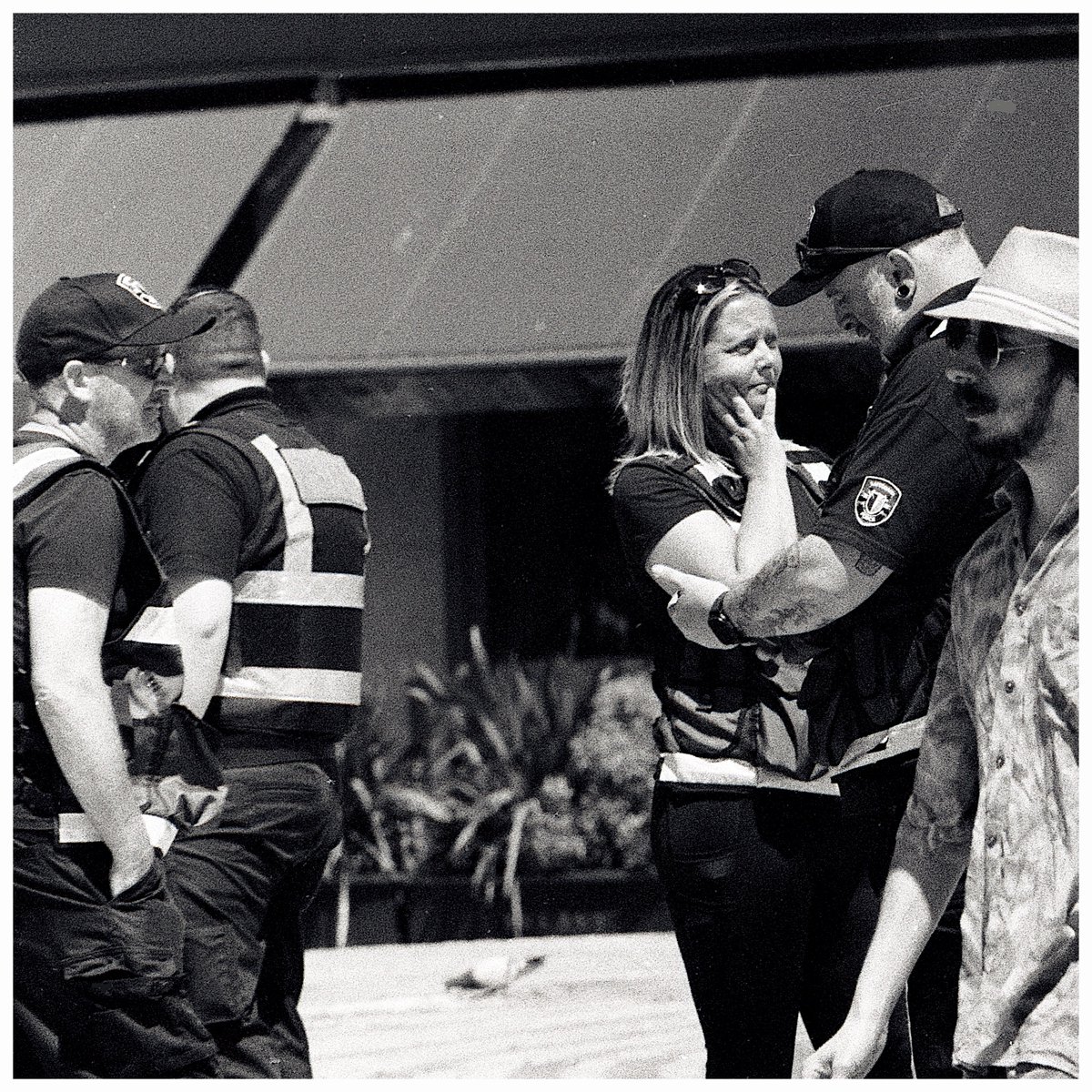 TR6STD3ACID's tweet photo. Don't Worry Honey, I'll Save The World. Ilford HP5 400 film, scanned on Plustek 8300i SE. 

#streetphotography #photography #street #streets #Ilford #35mm #hp5 #film #image #images #pictures #photojournalists #photojournalist #documenting #reporting #reporter #Pentax #security https://t.co/mpGlVJbWqr