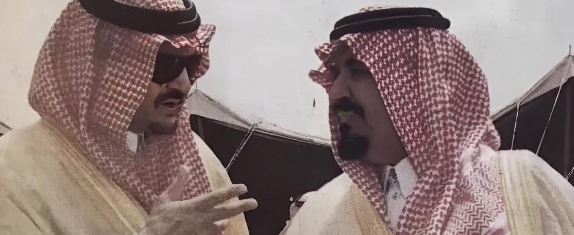 h_o20i's tweet photo. والنهاية كانت نفس اللي قال:
يكفي إني ما لحقتك بنقصان 

وحتى العطا منك قبلته وعذرته
وعلى كثر ما صابني منك خذلان 
إلا إن قلبك بالجفا ما كسرته

حاولت أداري خاطرك قدر الإمكان
ويا للأسف طيبي جحدته ونكرته

روح والدروب وساع والطيب معان 
ولا تلتفت في قلبي اللي دمرته https://t.co/SZjG0Wp0xk