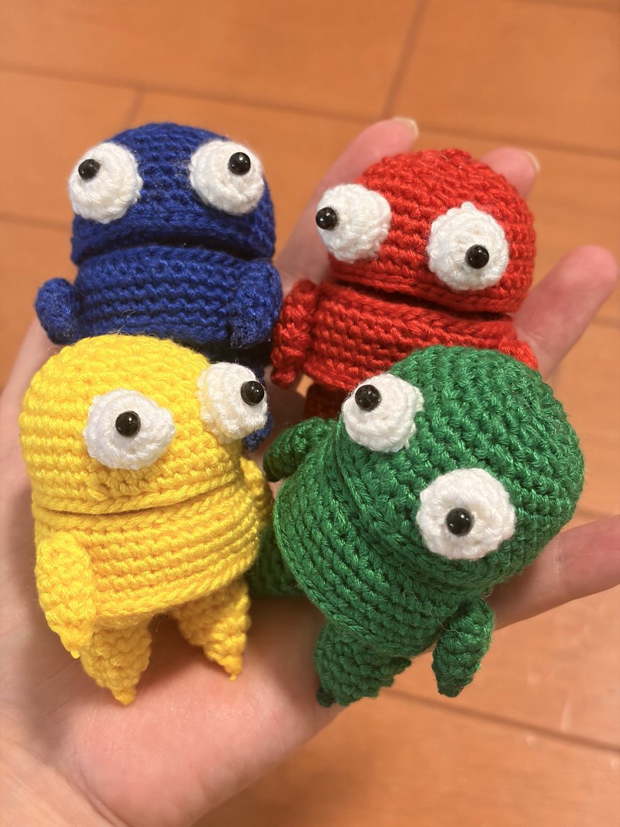 keitto784396's tweet photo. REPOの4人、完成〜
実は結構前から編んでたんだけど、色々忙しくて後回しになっていたよ💦

アゴの可動域を見せつける🐱をどうしてもやりたかった🤭

#かぎ針編み
#TOP4 https://t.co/cwHCq0HRWw
