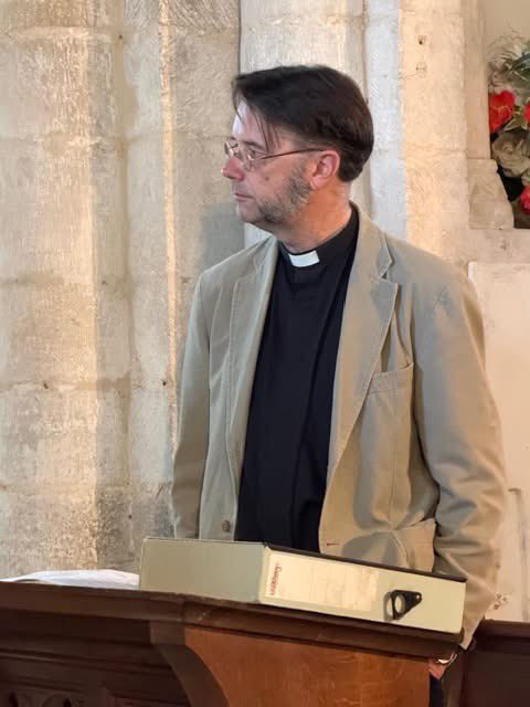 RutStamSound's tweet photo. On Graham Wright’s #SundayBreakfast at 8.15am it’s the final 'Sunday Morning Thought' from Revd Stephen Gamble - but he’s leaving some special Rutland music behind.🎻🎶⛪️

And, at 8.40am, we hear about 'The People's Emergency Briefing' which took place this week in Ketton.📽️🗣️🌍 https://t.co/p73J72esPT