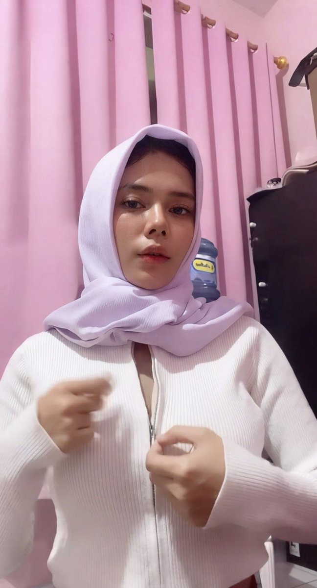 fitcbbar's tweet photo. untung ga di lirik tetangga
https://t.co/DgPavwl1oZ https://t.co/jZLcLUKuaA