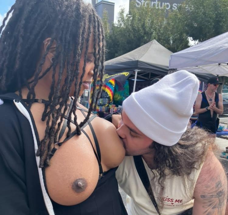 Freaky_brazii96's tweet photo. Aren't they nice titties? https://t.co/OZ6OdtCMzL
