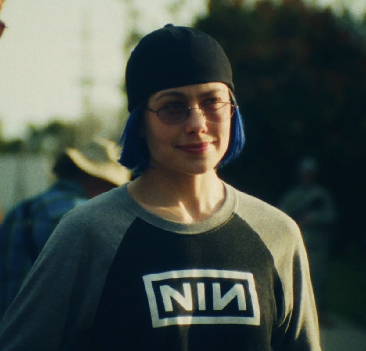 sourcebridgers's tweet photo. Phoebe as her character ’Del’ in the new @a24 movie PRIMETIME! https://t.co/s0IoyHVw0L