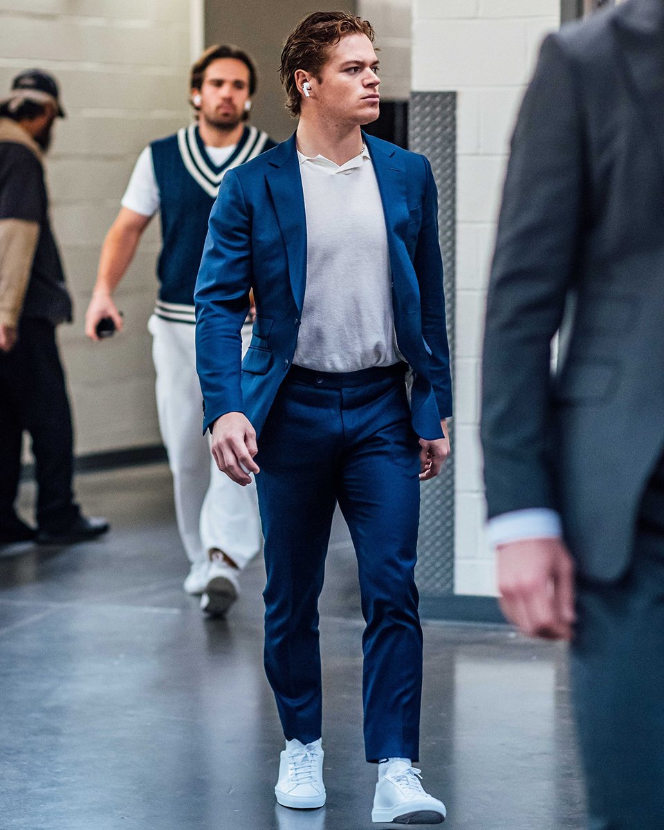 Mr. Saturday Night has entered the building 👀

How many points will Cole Caufield put up tonight? 
 [📷](https://pbs.twimg.com/media/HTvOhOebYAEsB84.jpg) https