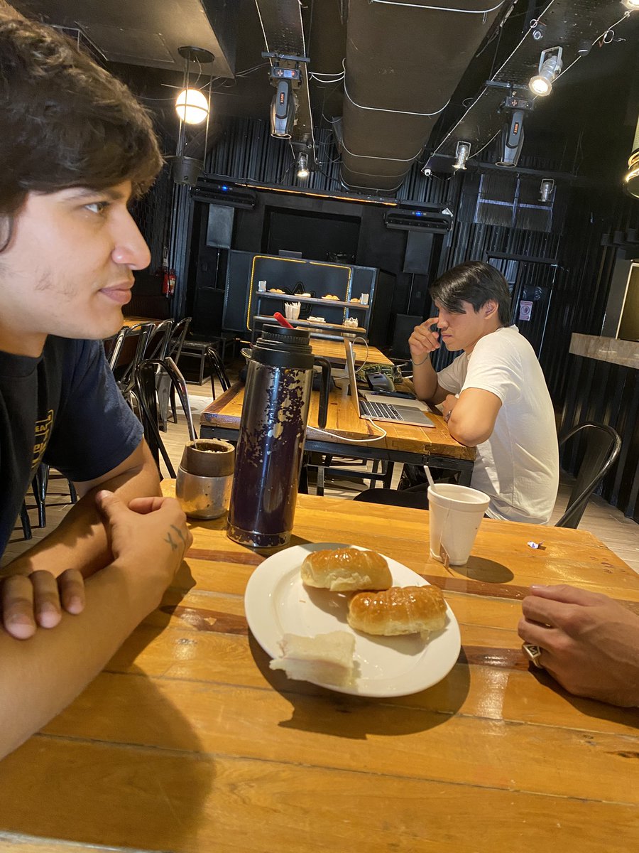 Formosadev's tweet photo. Terminando el hacka de @SuperteamAR @colosseum 🗣️ https://t.co/J4YLHmOCqQ