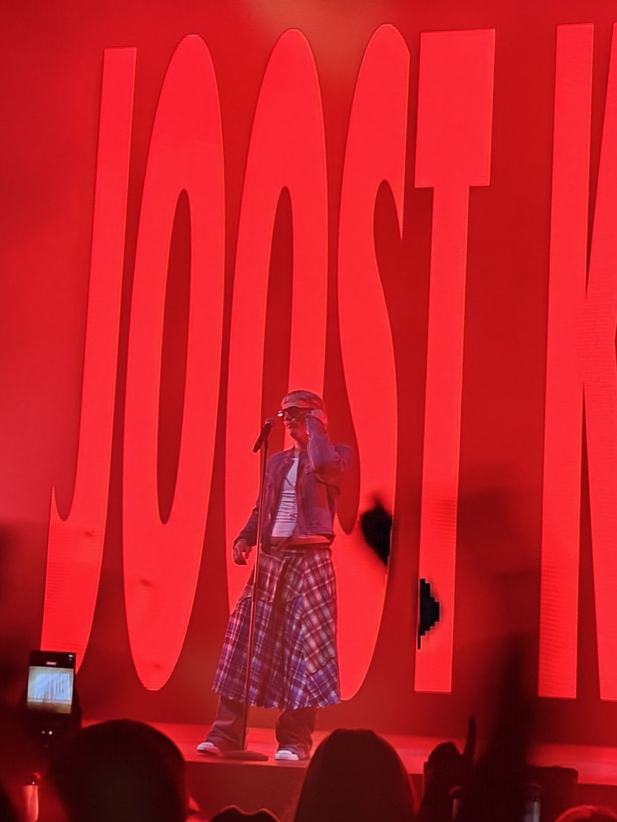 LoveManekin's tweet photo. Joost was amazing but I really hate his fans https://t.co/IZA4rbvs9o