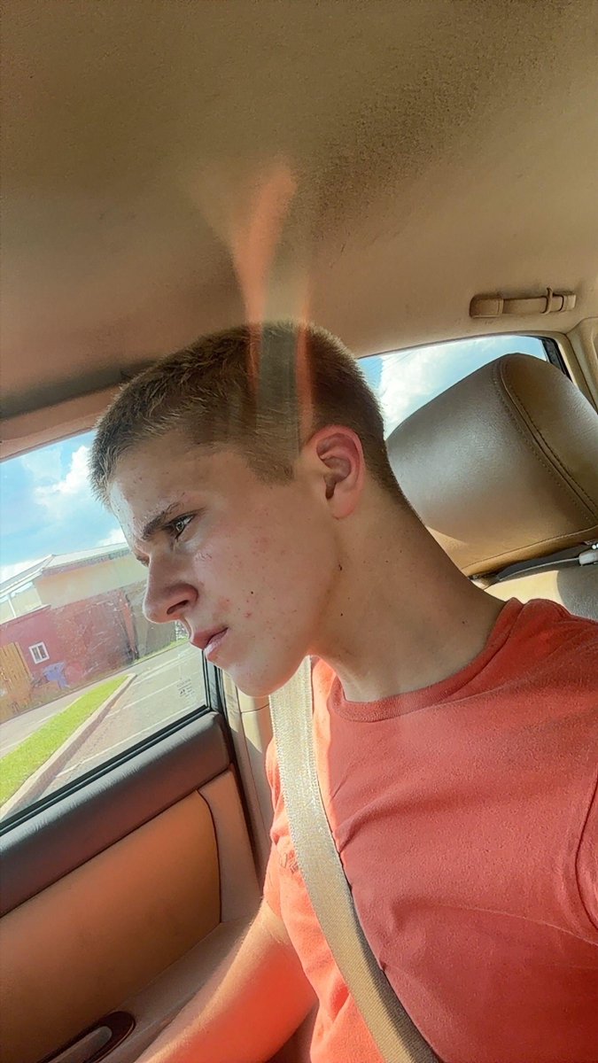 DavidogKS's tweet photo. Good side 😇 Bad side😈 https://t.co/9fq0VkeIVS