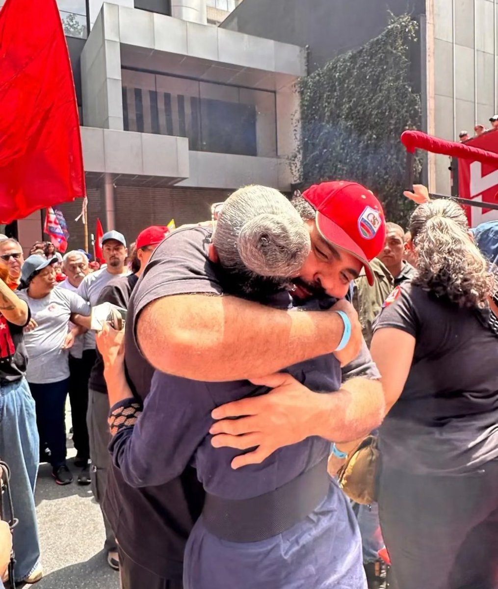 PauloVieiraReal's tweet photo. Viva Marina Silva! 

Para senador em São Paulo é 180 https://t.co/ZUpL7FMtBA