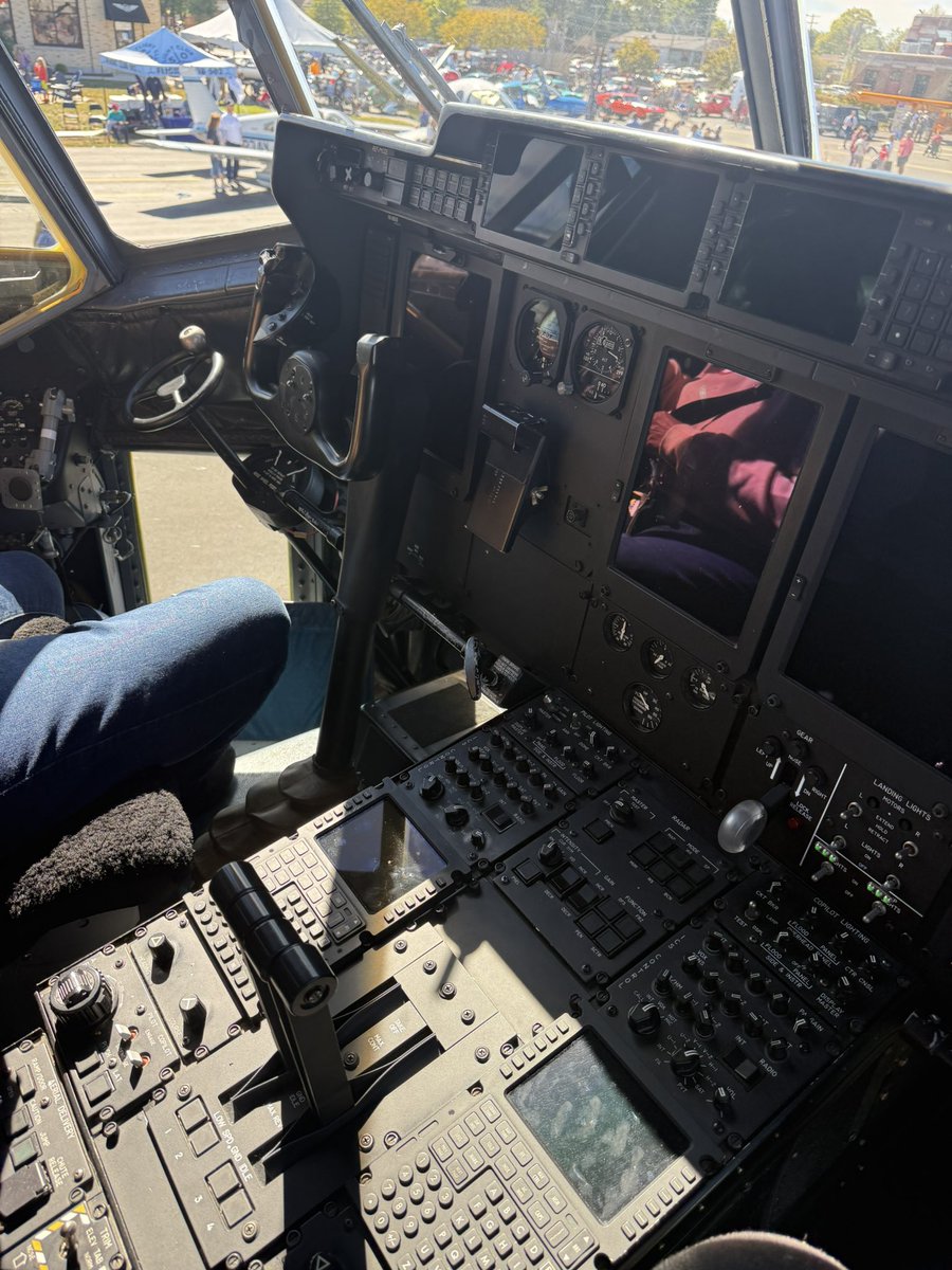 NotFma's tweet photo. Jackie’s in the captain position and I am in copilot position at 2026 Bowman Field Festival on Louisville Kentucky https://t.co/PCVdD40O70