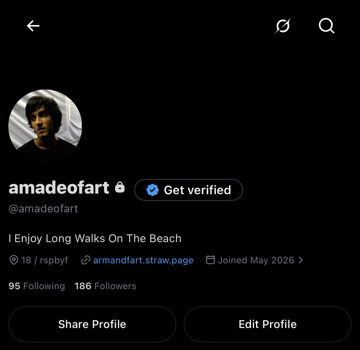 amadeofart's tweet photo. Wait my layout looks kind of ugly on dark mode ๐ข #Frown #Sad https://t.co/FFOp0oO2Wl