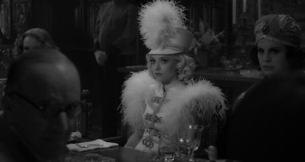 RasberryRazz's tweet photo. Amanda Seyfried should be headlining more movies https://t.co/U9QEqrsmYv
