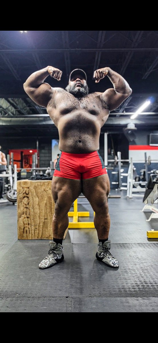 thehulkzilla's tweet photo. Still over here being a hulk lol https://t.co/Bn1AopDBtr