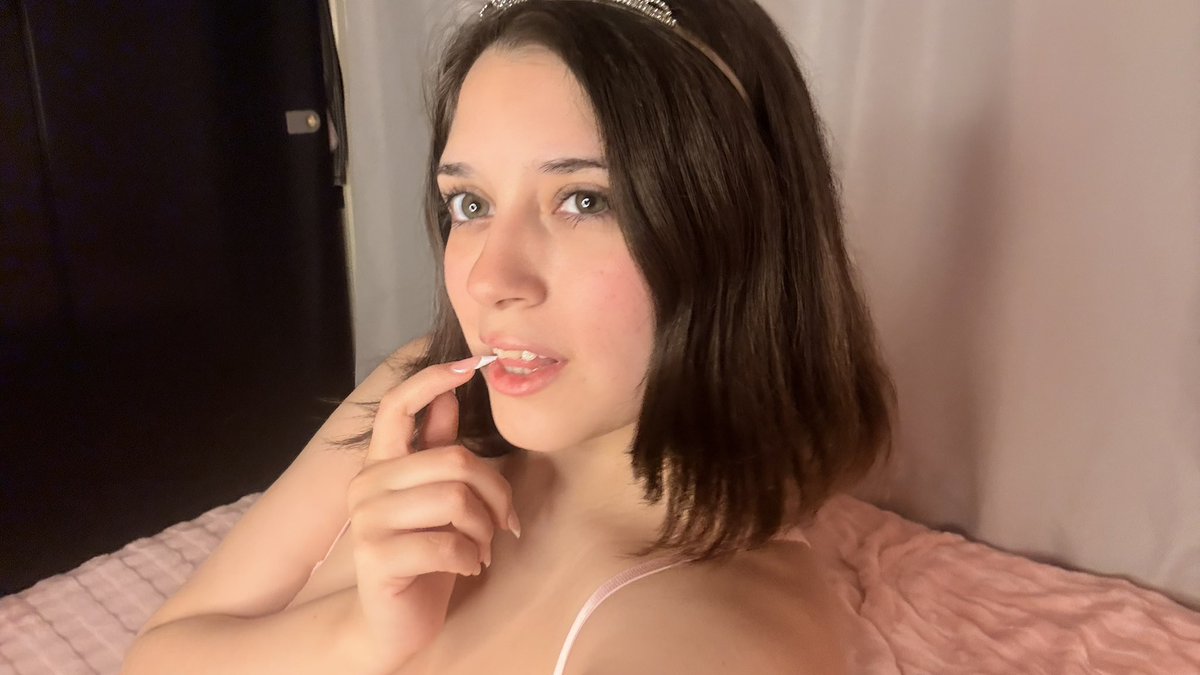 GoddessToxicOf's tweet photo. Did you miss me? https://t.co/zU7Nsl5n50
