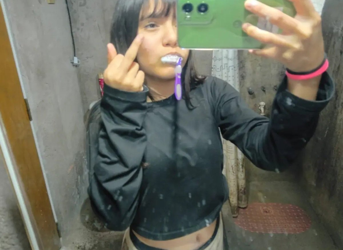 maiacdbaa's tweet photo. Les gusta este tipo d fotitos o quieren que la borre? n.n https://t.co/HULzKEDbUE
