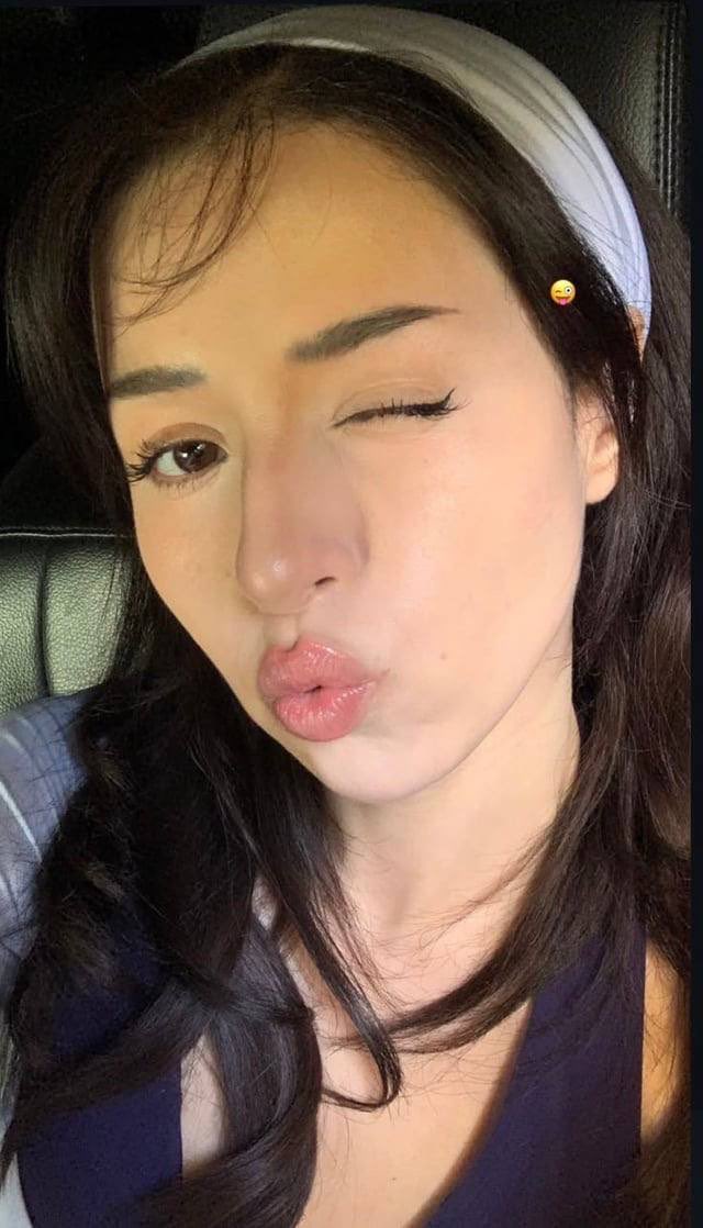 huhjazzys's tweet photo. Kiss the screen and get worst for poki loser 🤭 https://t.co/Z4EbPHfb58