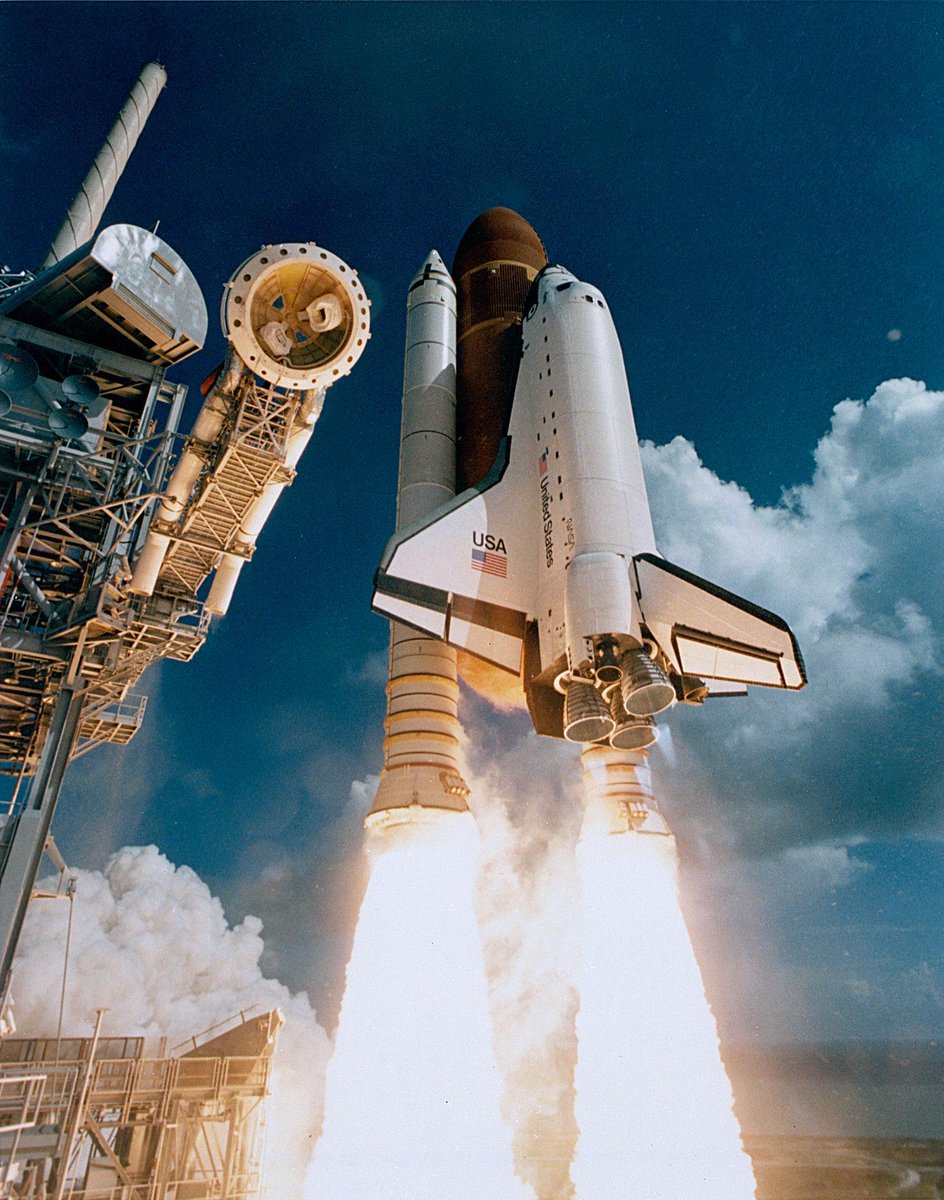 airandspace's tweet photo. On #TDIH in 1985, Space Shuttle Atlantis launched on its first mission. The Shuttle and crew traveled 1.7 million miles before returning to Earth. https://t.co/kno2rkktII