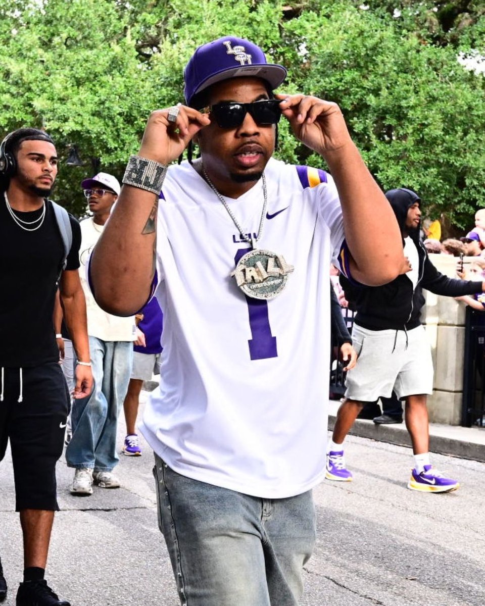 LSUfootball's tweet photo. Coach Webbie reporting for duty 

@OfficialWebbie https://t.co/DP4kQS4ws0