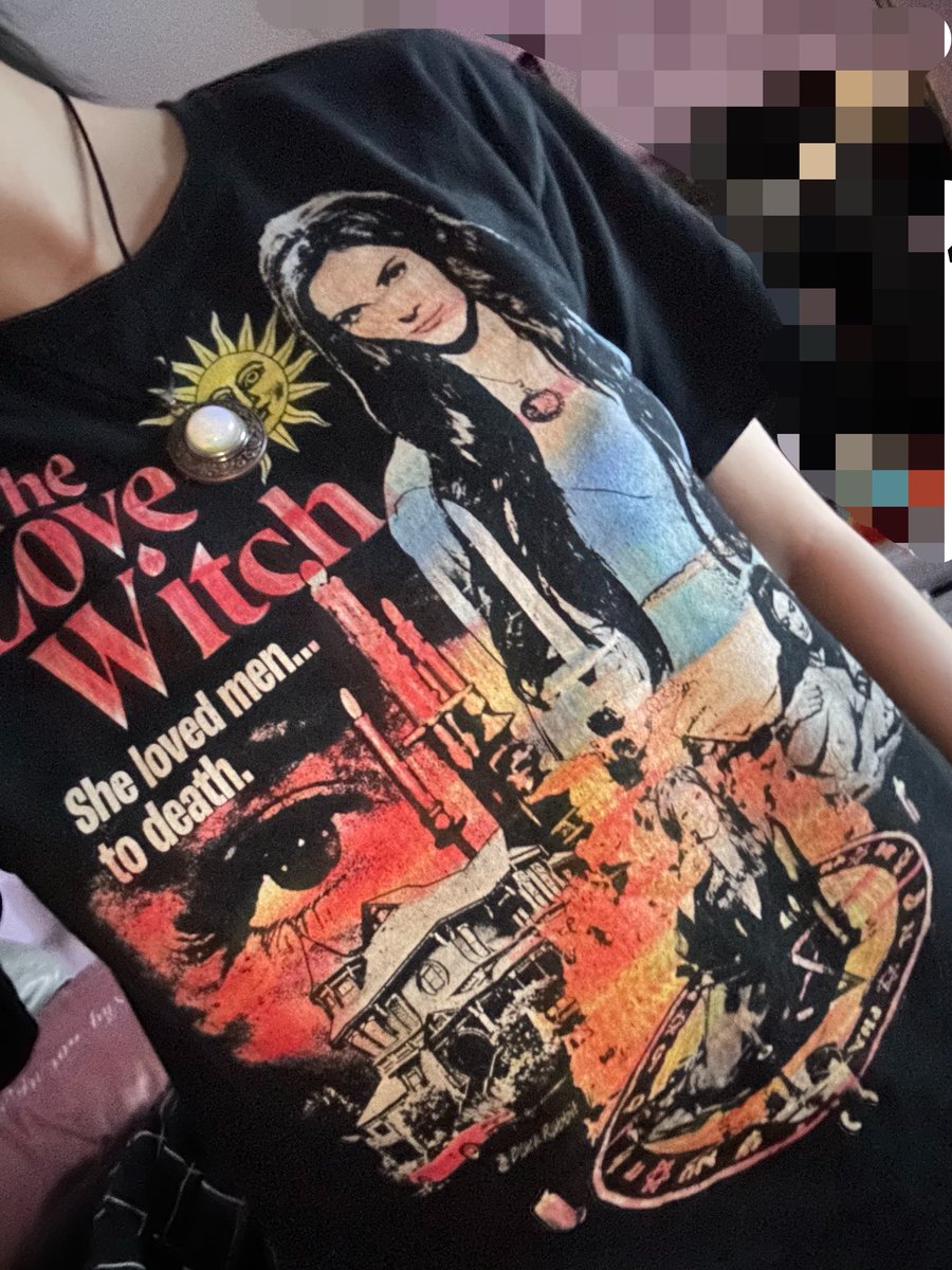 vomit_wolf's tweet photo. Love my love witch shirt https://t.co/9EElc0eYLi