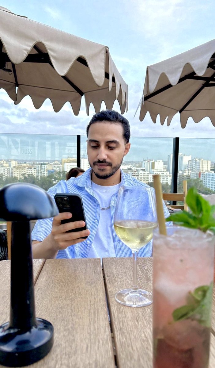 zroro's tweet photo. Atmosphère à 19 heures à Casablanca #blisss #radisonhotel https://t.co/GKhPya7BKO