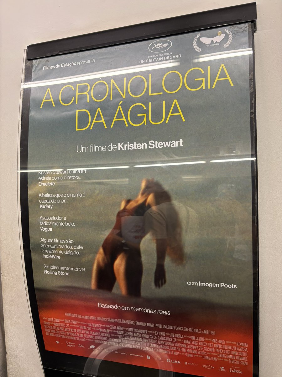 zweigconway's tweet photo. its a cinephile thing ☝️ https://t.co/R5aFi59SHD