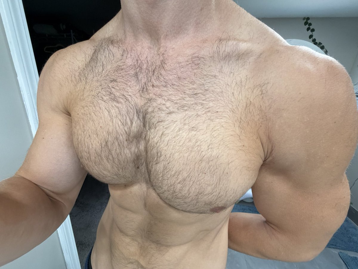 ottersquatterss's tweet photo. 12 or  3 https://t.co/Jayw4TfK7m