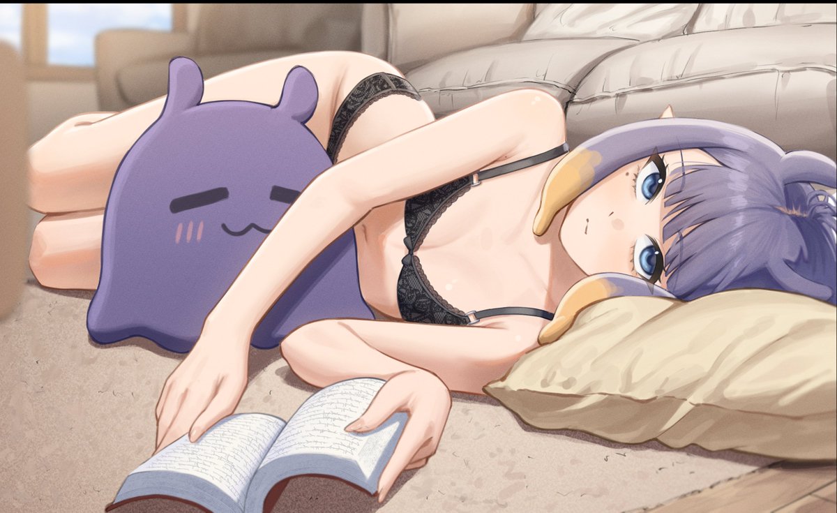 samukzz_'s tweet photo. Reading time with Ina 📚 https://t.co/11iVbjla6F