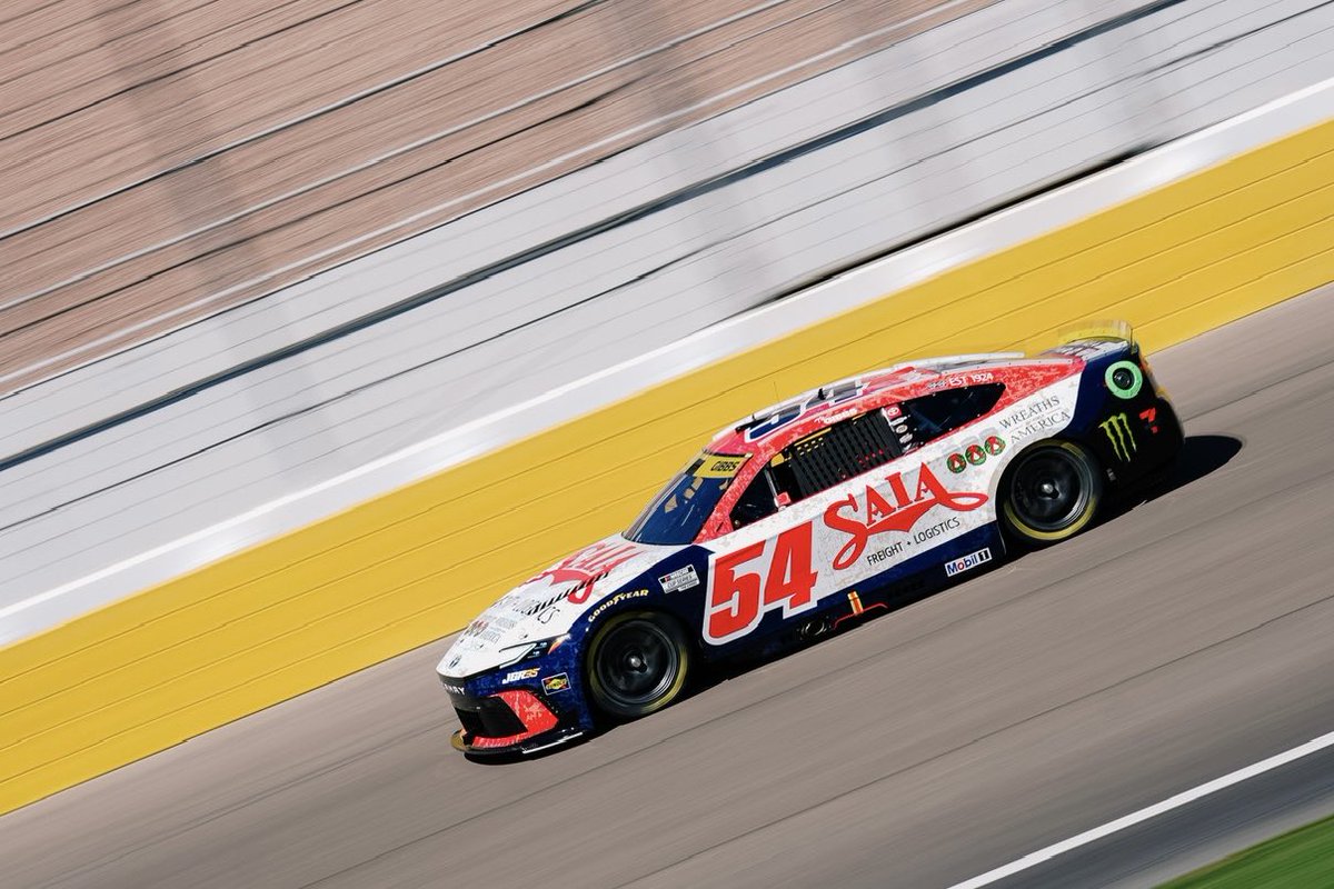 JoeGibbsRacing's tweet photo. 1-2-3-4 in Las Vegas qualifying!

P1 - @dennyhamlin 
P2 - @TyGibbs 
P3 - @CBellRacing 
P4 - @chasebriscoe 

#TeamToyota https://t.co/ldzRTgADtZ