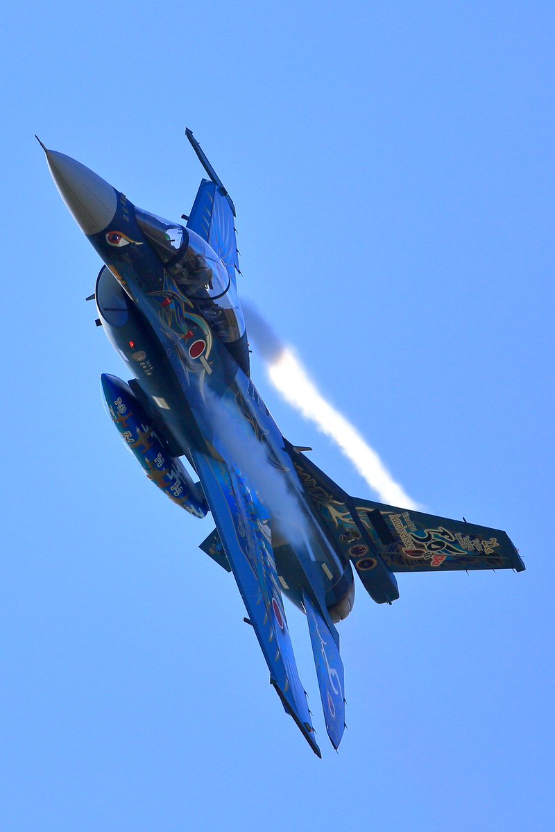 T3_8957A's tweet photo. 改めて松島F2スペマ" あいぴー "の編集版
快晴の青空に映える機体で行った甲斐があった
第21飛行隊50周年おめでとうございます🎉
#松島基地
#第21飛行隊 https://t.co/sEsU7n2ToH