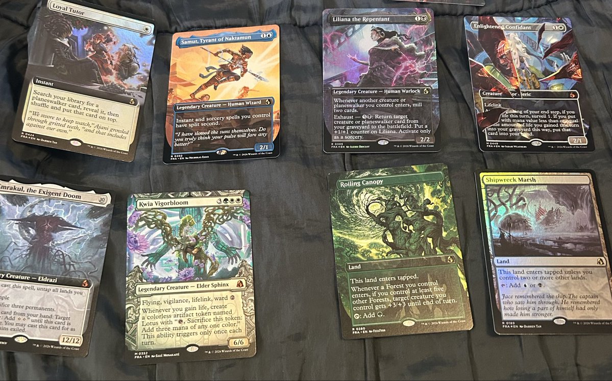 AyanoTasu's tweet photo. got 3 collector boosters and pulled some heaters https://t.co/eRENqtNBI1