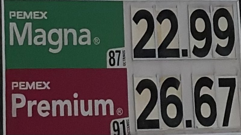 ramonorteg's tweet photo. #NotiDOA precios de la gasolina en la zona conurbada veracruz- boca del Río al inicio del mes de octubre https://t.co/8pvPS6VuNC