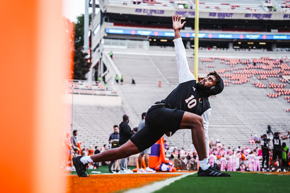 CanesFootball's tweet photo. Focused on one goal. https://t.co/ss0PCDqgai