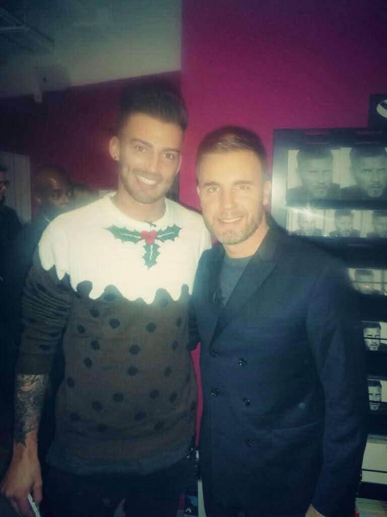 Garyismyhero's tweet photo. #FBmemory #throwback #flashback #lookatus #Jamesintheback? @GaryBarlow
#12yearsago
https://t.co/Od9F3SJ1bd https://t.co/Y6HI7TmpeI