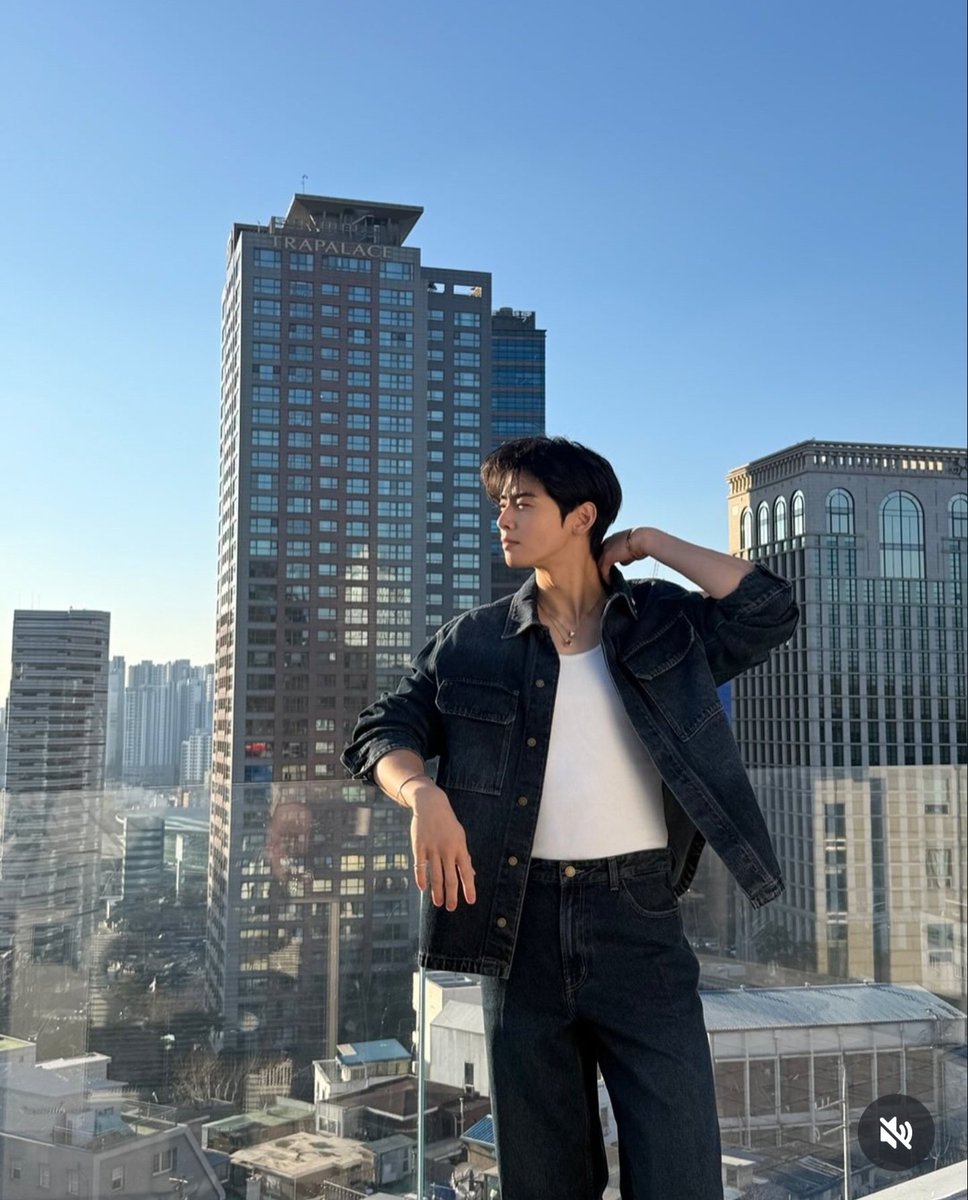 yehusmar's tweet photo. CHA EUNWOO ÍCONO DE LA MODA 
#ChaEunwooFashionMoments
#CHAEUNWOO #채은우 https://t.co/G7mBrqkUAP