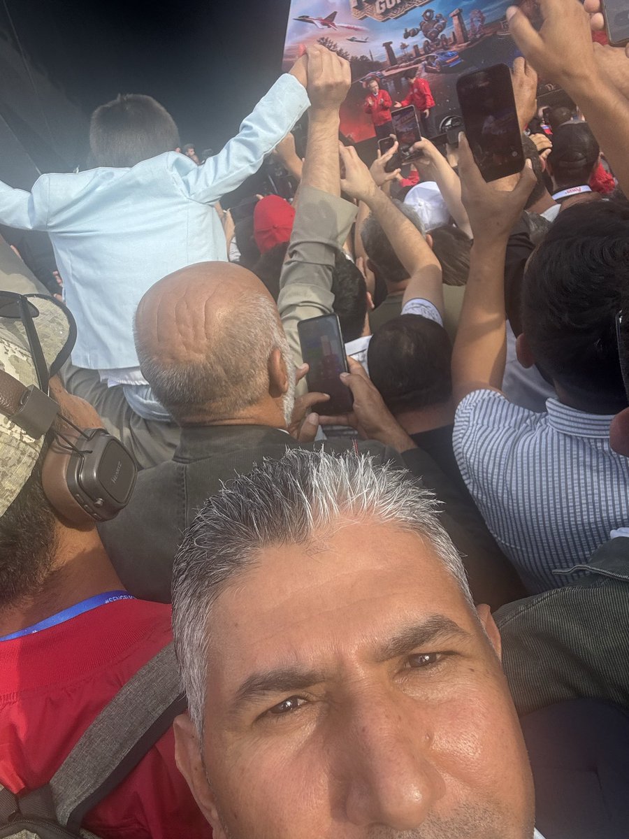aytekincumali2's tweet photo. Teknofest Güneydoğunun Dörtüncü Gününde.
 
Kıymetli Devlet Başkanımız Reis’i, Cumhurumuz,Sayın Recep Tayyip Erdoğan’ın teşrifleriyle, Türkiye’nin en genç şehri Şanlıurfa’da #TEKNOFEST coşkusuna Şahitlik Etik.

Gençlerimizin gözlerindeki heyecan, Türkiye’nin teknoloji yolculuğunun en büyük gücü…

Şanlıurfa’dan Türkiye’nin güçlü yarınlarına uzanan bu büyük heyecanı hep birlikte Paylaştık Paylaşıyoruz.🇹🇷

Şehir Hastanemizin Açılışı,
Ardından,
Çevre Yolarına Bağlantılarını Bağayacak Alt üst Geçit Kavşakları,
 Ve 
Ak Parti İl Başkanlığımızında Açılışlarını Gerçekleştirdik

Bu Hizmet eseri Cidi Anlamda İnsanı gururlandırıyor,

Bügün yine Şahit olduki güzel şanlı şehirimizin insanı Reisine sevdalı o muhteşem Karabalık Beliki Yine Durmak Yok yola devam,ın Göstergesi 

Teşekkür ŞANLIURFAM Teşekkürler ❤️ 

@RTErdogan 
@akpartiurfa 
@Akparti