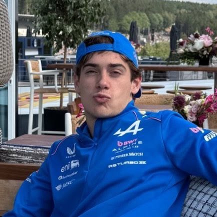 3clipsad4's tweet photo. Holaa, soy Agus (19/🇦🇷) y soy relativamente nueva en esto de la f1

Antes que todo soy argentina y banco a muerte a mi gordo FC43, pero también me gusta KA12 (sepan que si bardeo a otros pilotos es en joda)

@verstapinto @rosasyrubes @tate_pimpim
#Integración43 #SiempreConEl43 https://t.co/mv29pOYNHa
