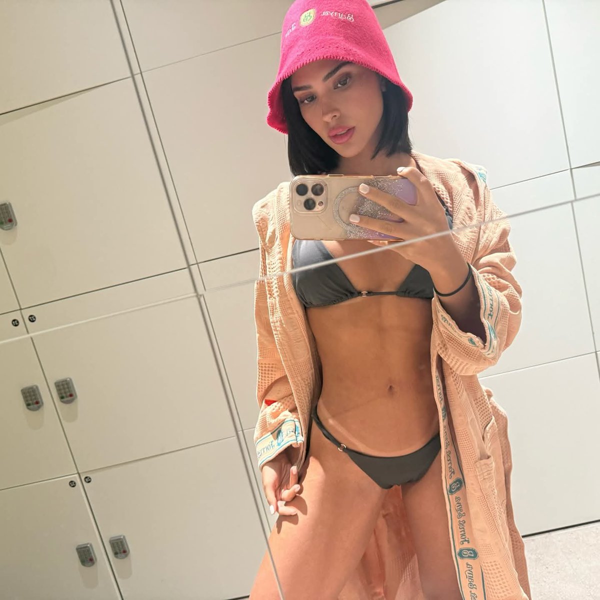 kate_wank26's tweet photo. Wataaa ☻️☻️☻️
Who wants to be satisfied 😌 🙂 
With cum 😋 https://t.co/rabRQVvZBF
