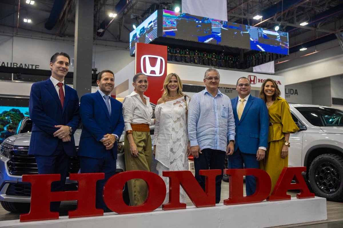 ATP_panama's tweet photo. Participamos en la inauguración del Panama Motor Show, la principal feria automotriz del país, un espacio que reune al sector automotriz, la empresa privada, autoridades y entusiastas de la innovación y la movilidad. https://t.co/tR3z6aQ6tr