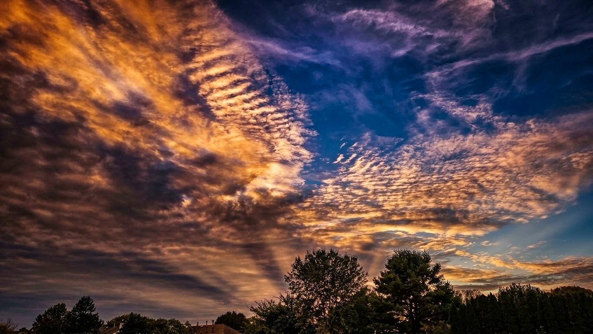 wdiblasio's tweet photo. Tonight's Beauty. @stimpycole @sharonwelby1 @ThePhotoHour @StormHour @StormHourMark @StormHourMedia @NWS_MountHolly @CollinGrossWx @cloudappsoc #photography #sky #clouds #sun #weather #sunset #meteorology #atmosphere #storm #NJwx https://t.co/PNdI6ZsxAU