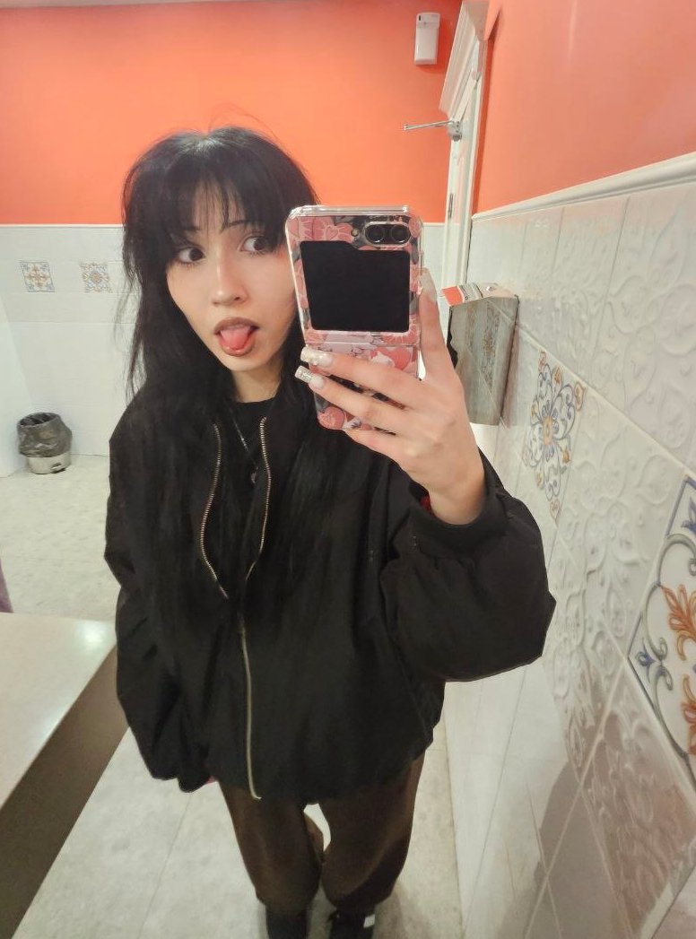 d3strr0yy's tweet photo. пр, давайте будем дружить
ну пожалуйста https://t.co/kWUDBdXX8S