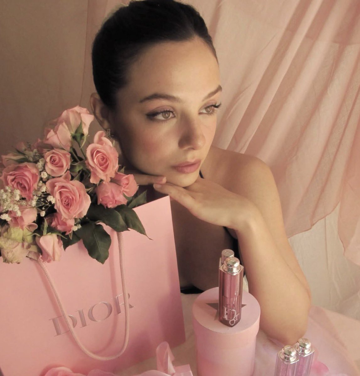 ivrshayes's tweet photo. princesa do mundo https://t.co/qcLI28WSHr