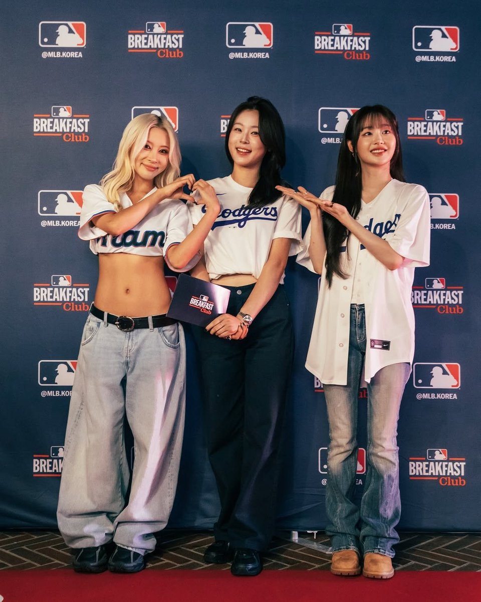 WJSNDAILY's tweet photo. [PIC] 261003 #DAYOUNG for MLB Breakfast Club

https://t.co/oo8YBQ0uct

#우주소녀 #다영 #WJSN https://t.co/ALE1dOjpKw